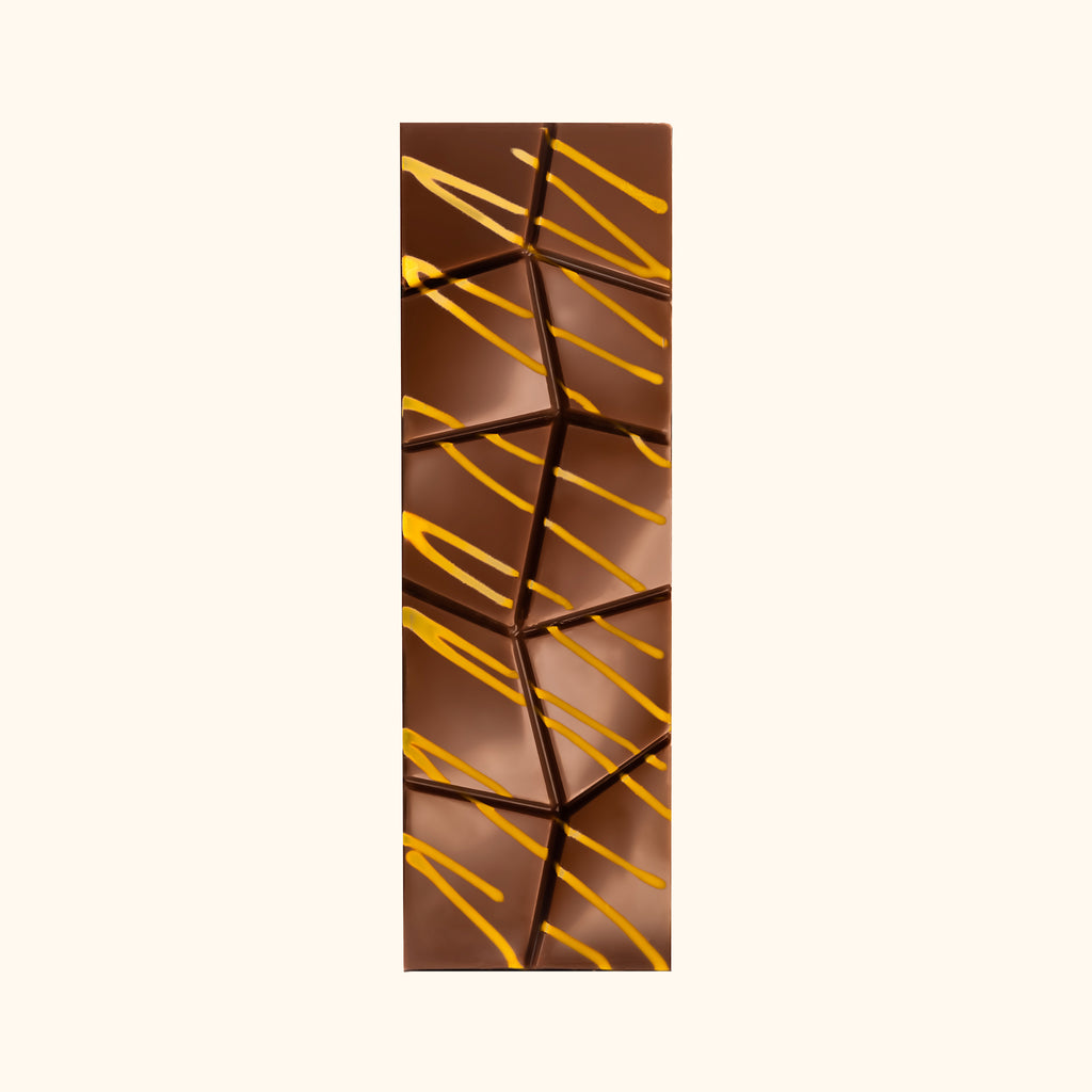 Felora Crunchy Hazelnut chocolate bar — texture close-up